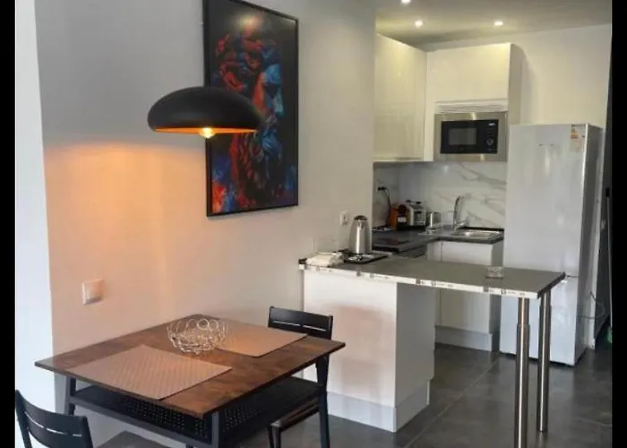 Estudio Junto La Nogalera 토레몰리노스